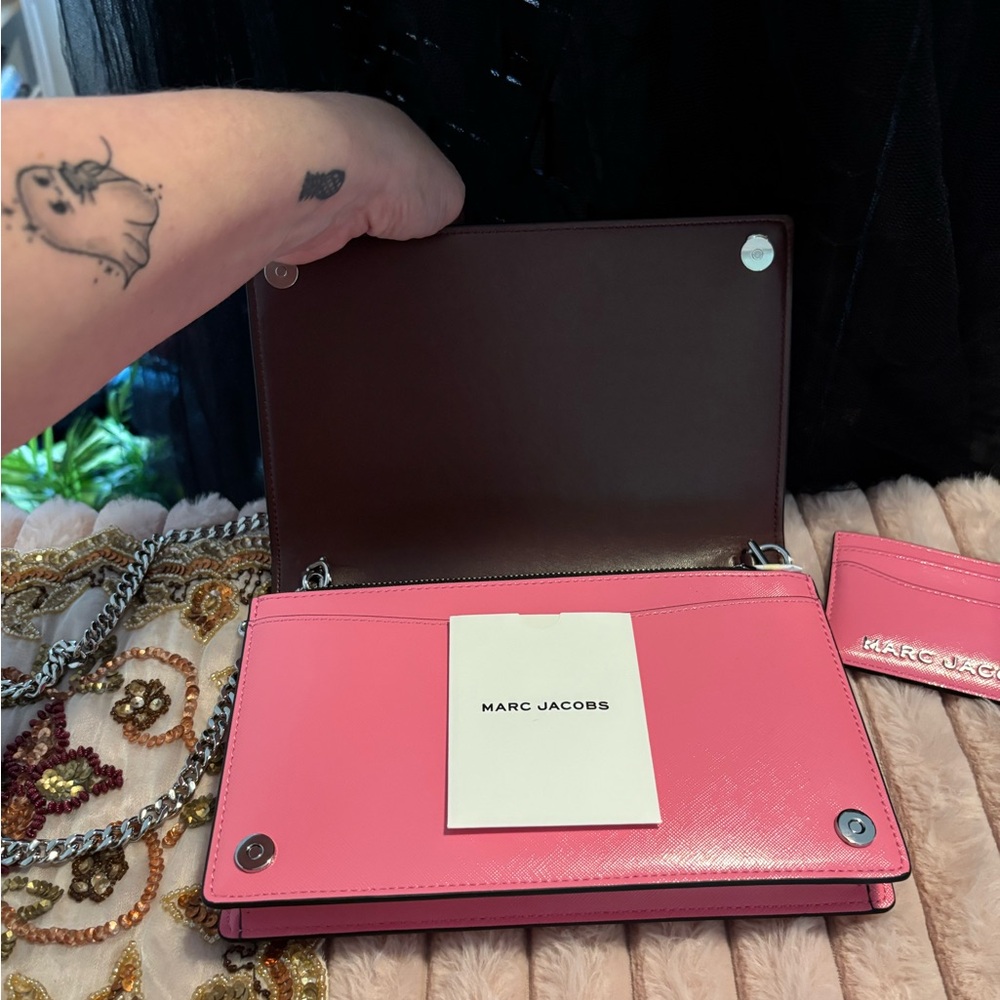 Marc Jacobs Pink Saffiano leather Crossbody Bag and Card Holder Set Like new! - Picture 8 of 16